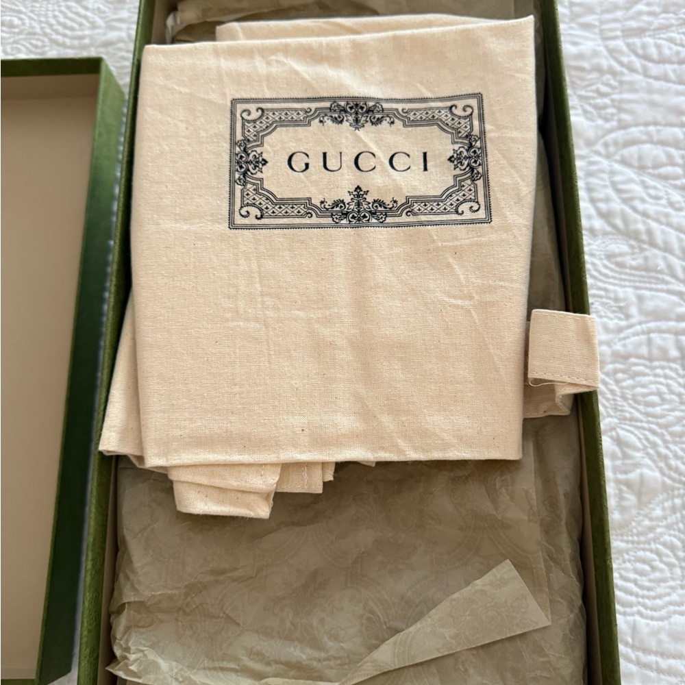 Authentic Gucci Sneakers - image 3